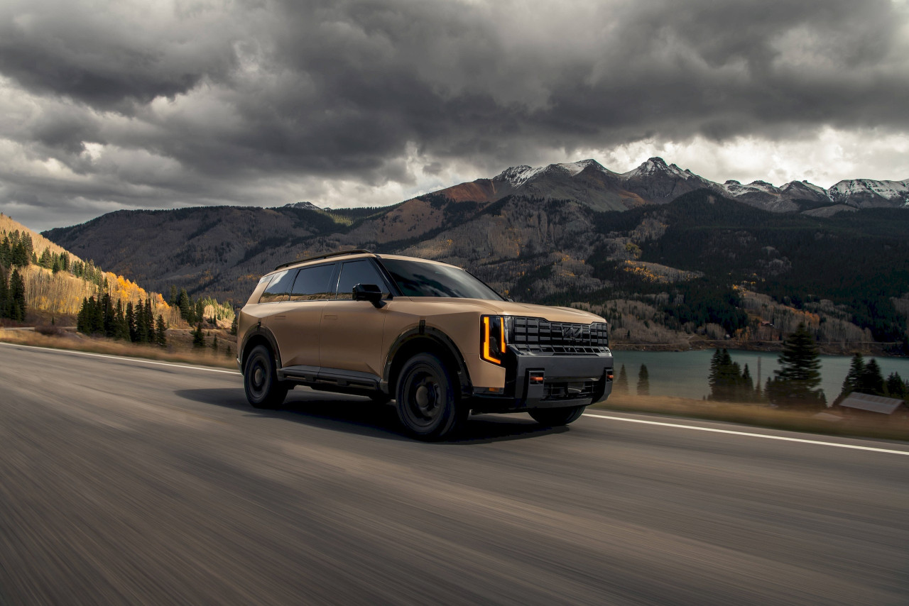 2027 Kia Telluride над 40 000 долара и директен дуел с Hyundai Palisade