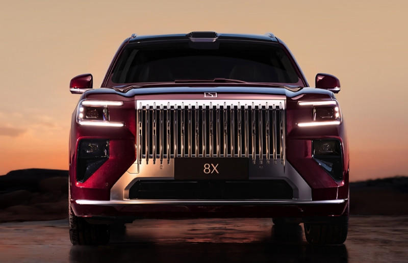 Zeekr 8X PHEV: стилен SUV с до 328 км електрически пробег