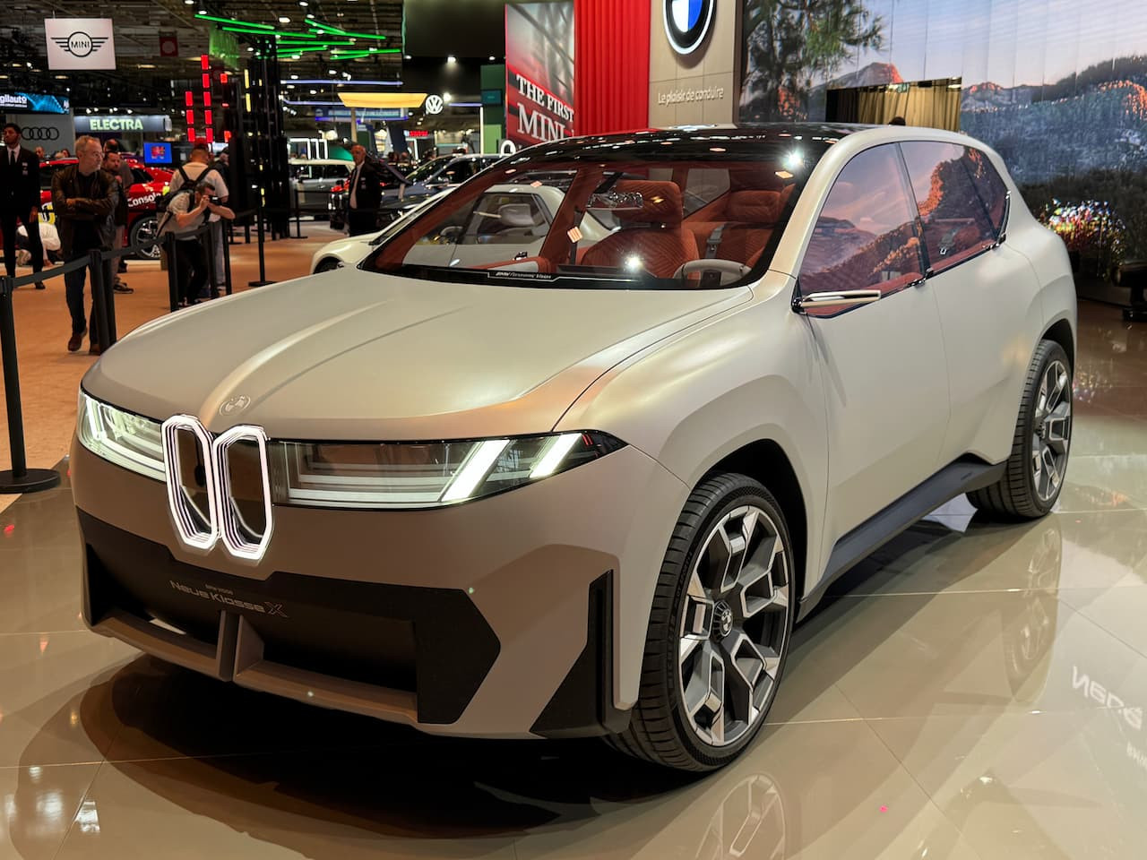 BMW X5 2028 без маски: по-остър дизайн и нова ера за SUV-а