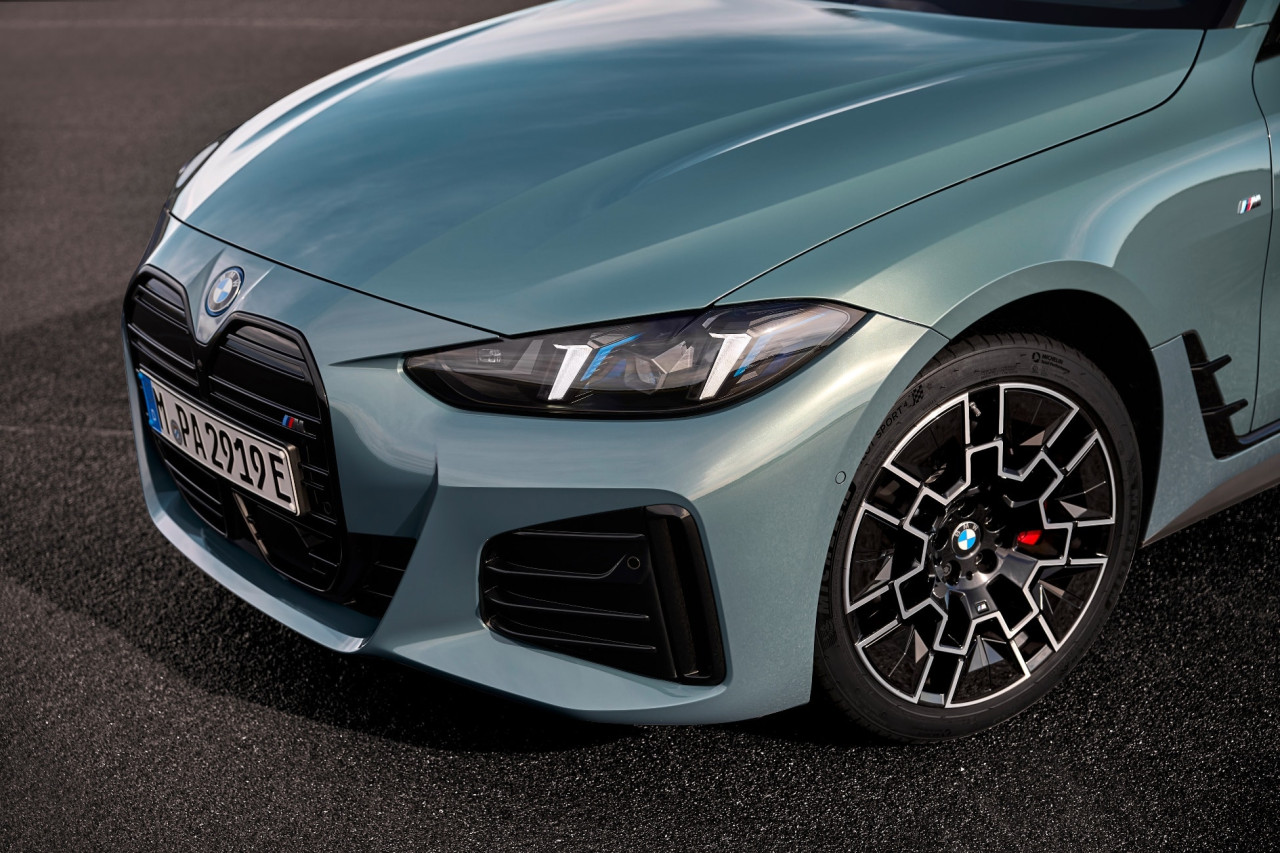 2026 BMW i4 идва с по-голям пробег и нова M60 версия