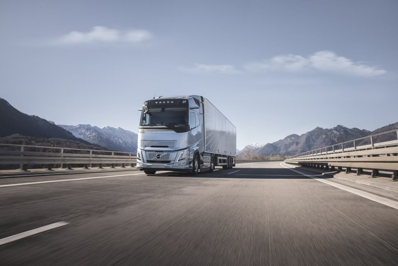 Volvo въвежда stop/start система за тежкотоварни камиони