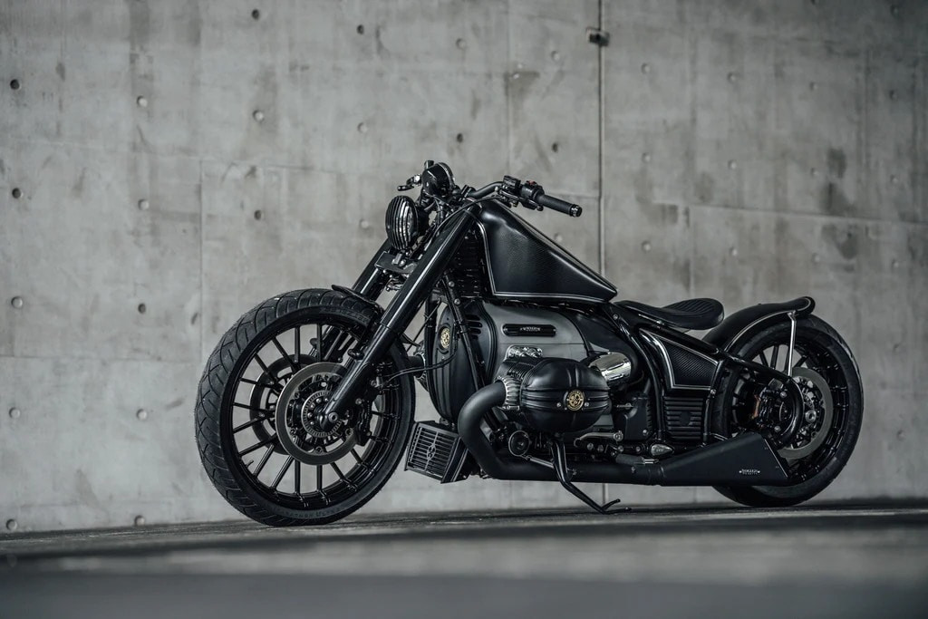 BMW R 18 Berlin Barnstormer носи стилистика от историческия R32