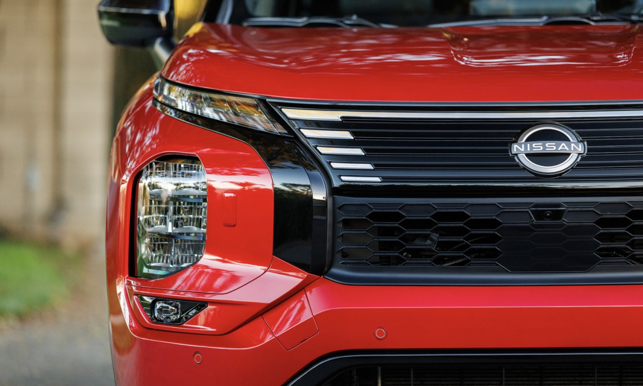 Nissan Rogue Plug-in Hybrid 2026: до 61 км електрически пробег и седем места