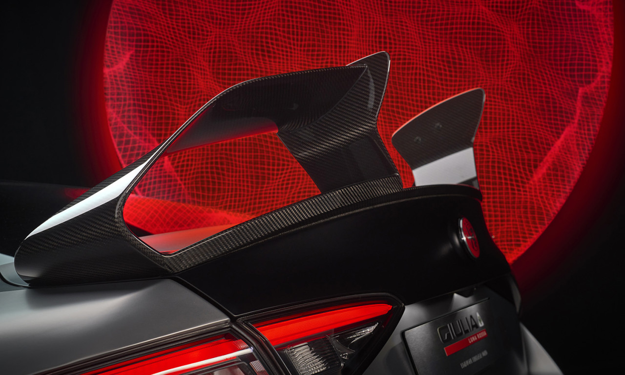 Alfa Romeo Giulia Quadrifoglio Luna Rossa - само 10 бройки