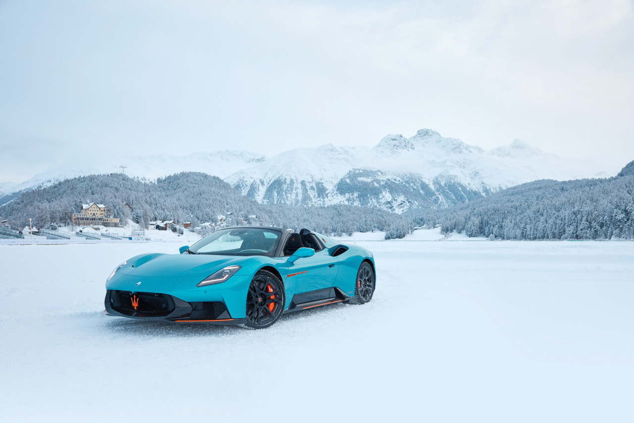 Maserati показа еднократния MCPura Cielo Frozen Magma на I.C.E. St. Moritz