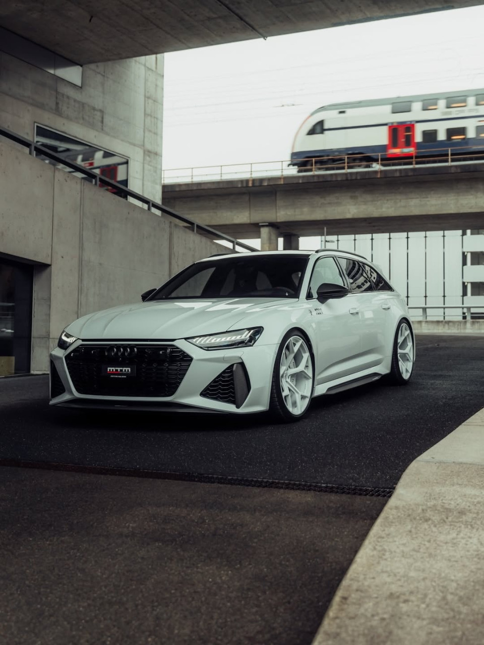 MTM RS6 Final Edition превръща Audi RS 6 Avant в 1001-конен звяр