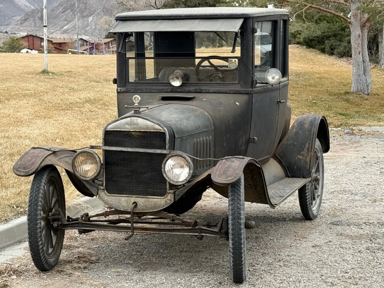 Ford Model T Coupe от 1924 г. се продаде за 27 000 долара след 100 години в едно семейство