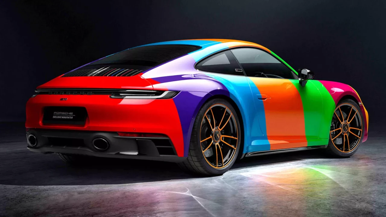 Porsche патентова „жив“ цвят за колите на бъдещето