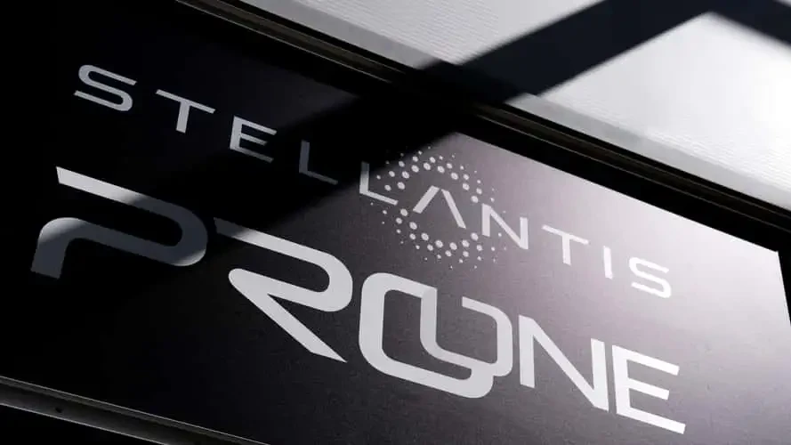 Stellantis на прага на първата си годишна оперативна загуба