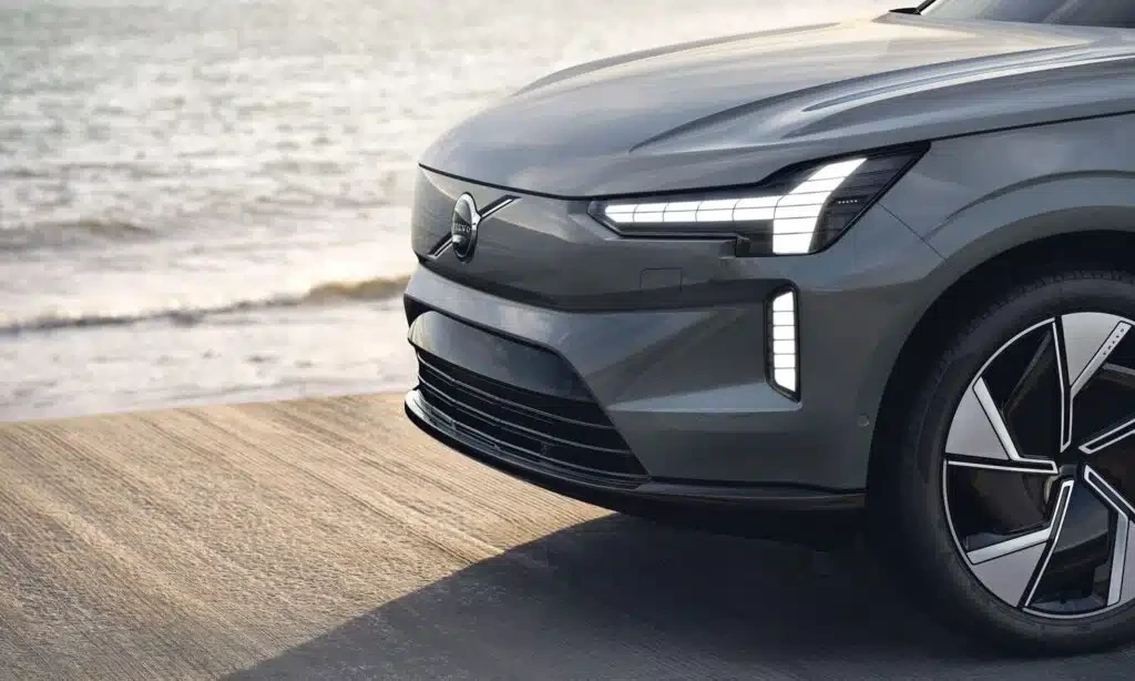 Премиум електрически SUV 2026: Volvo EX90 срещу Tesla, BMW, Mercedes и Audi