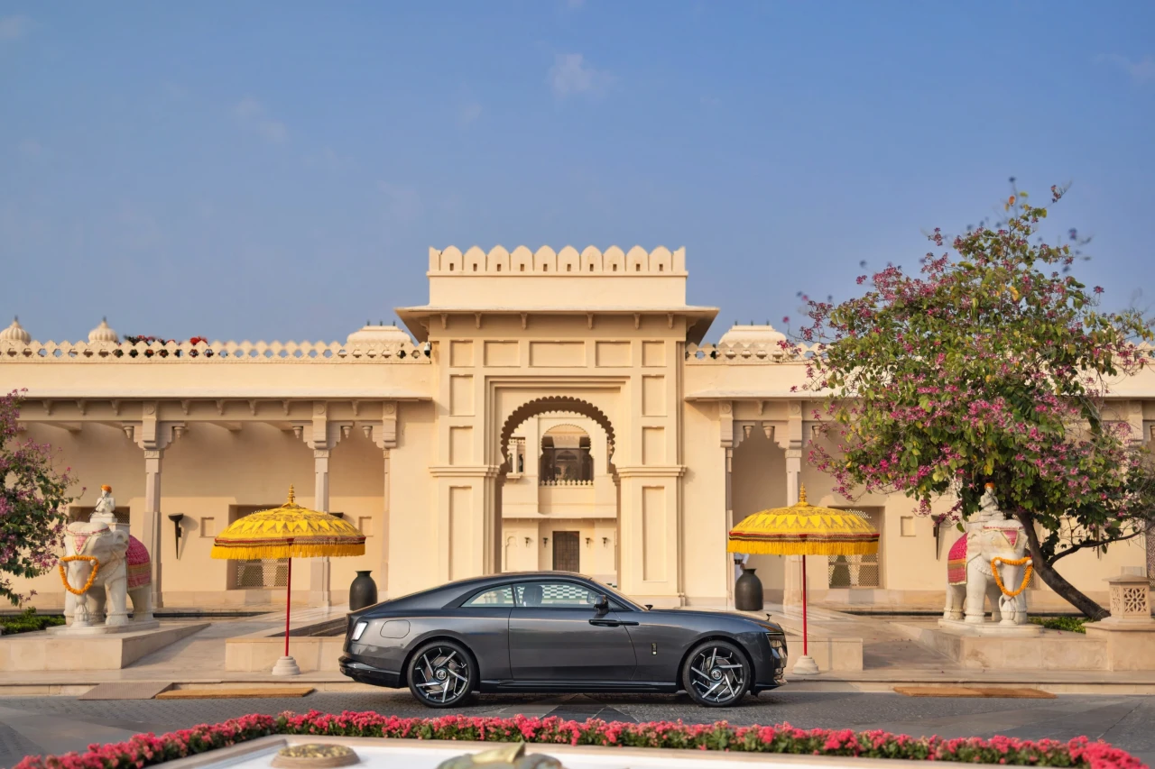 Rolls-Royce с исторически дебют на най-елегантния автофорум в Индия