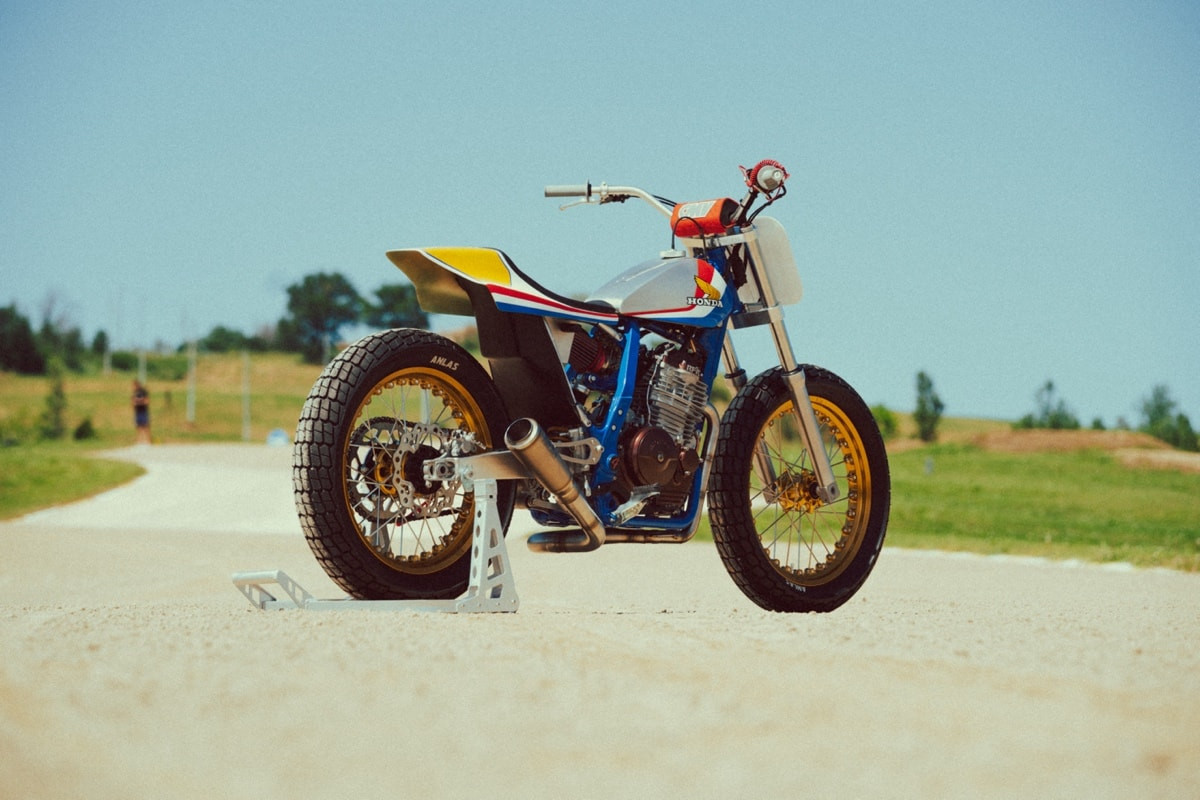 Honda NX650 Dominator се превърна в истински flat tracker