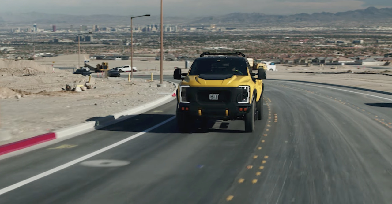 Caterpillar показа концепцията CAT Truck, базирана на Ford Super Duty