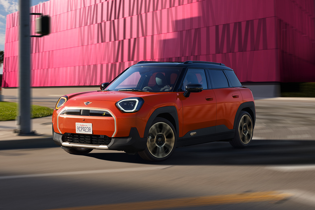 BMW и Брюксел се борят за по-евтини електрически Mini от Китай