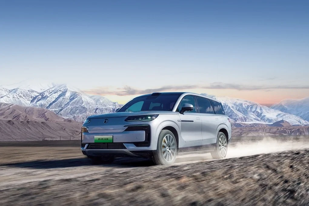 BYD увеличава батерията на Denza N9 и N8L – електрическият пробег скача с 40%