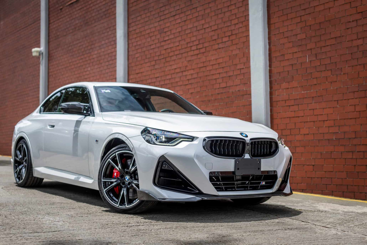 BMW M240i (2026): спортно купе, което можеш да караш всеки ден