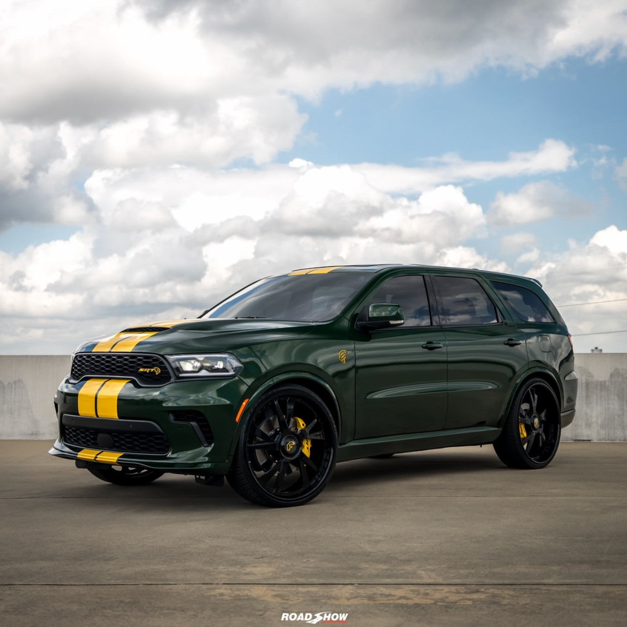Dodge Durango SRT Hellcat RS Edition съчетава Spruce Green, жълти ивици и 960 к.с.