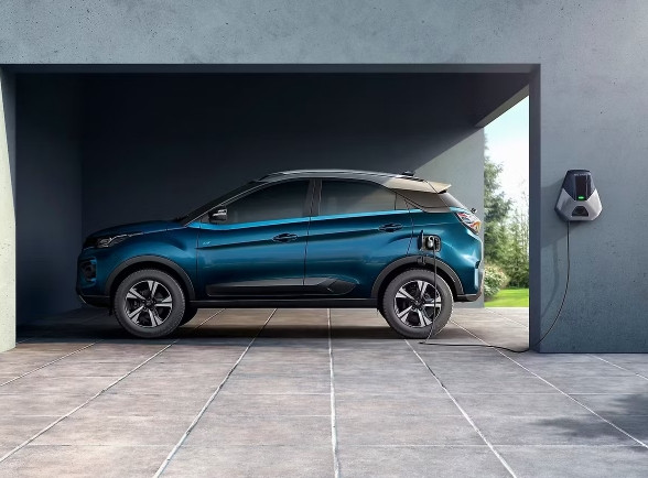 Криза с електромобилите? Шри Ланка забрани нощното зареждане