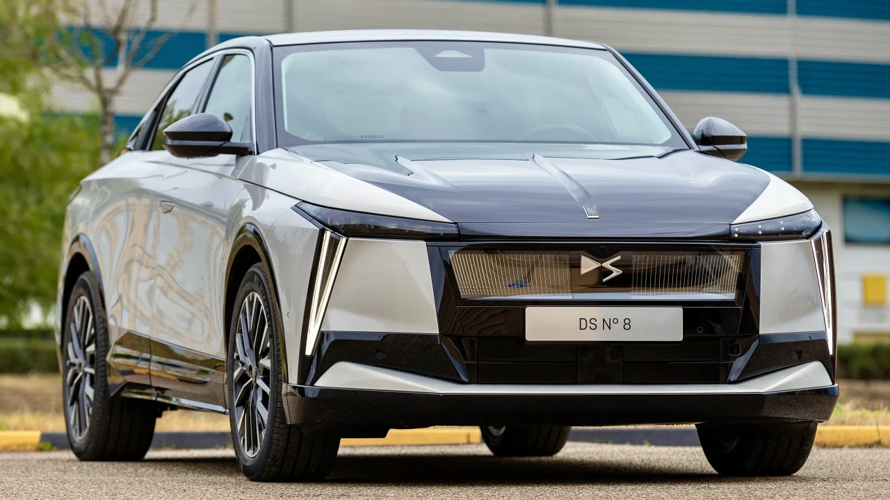 DS N°8 – електрически SUV с 750 км пробег