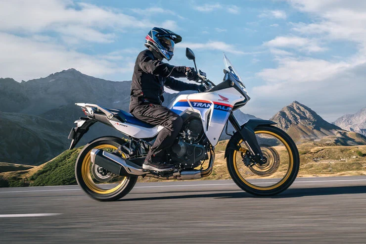 Honda Transalp 750 натиска цената на Africa Twin в ADV сегмента