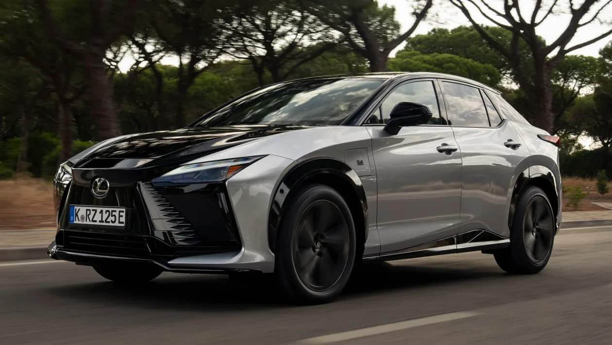 Lexus RZ 500e – по-евтин и по-мощен от всякога