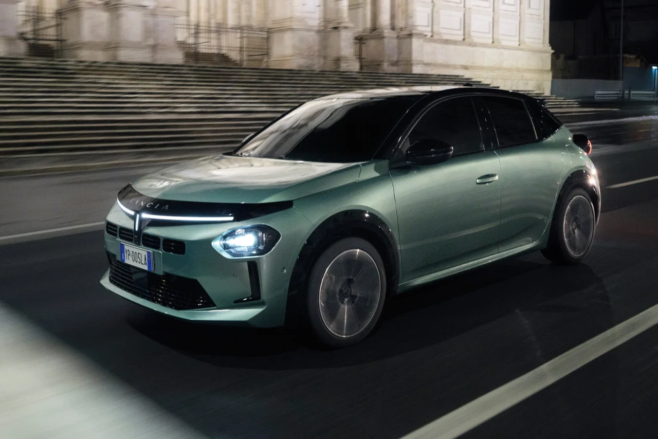 Lancia Ypsilon се връща към бензина с Turbo 100 и ръчна скоростна кутия