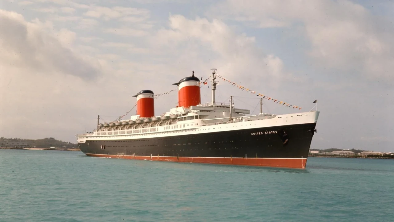 SS United States потъва но историята остава жива