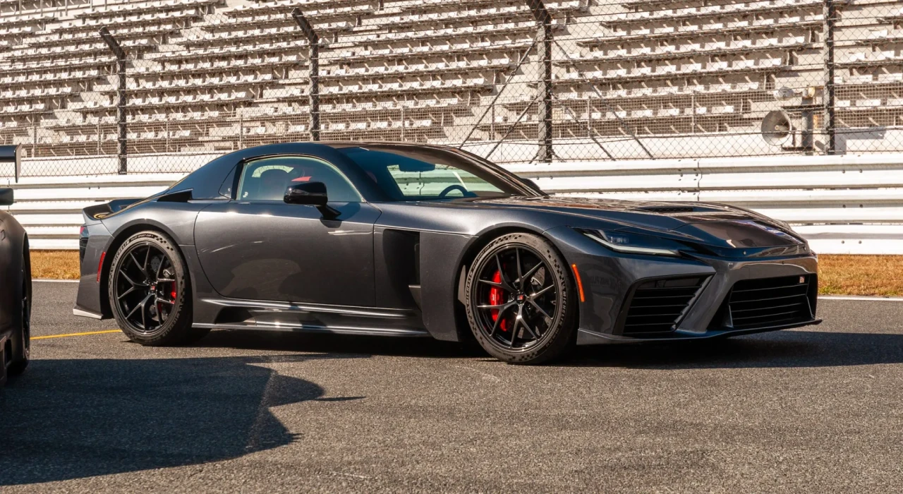 Toyota готви суперкар GR GT в таен център