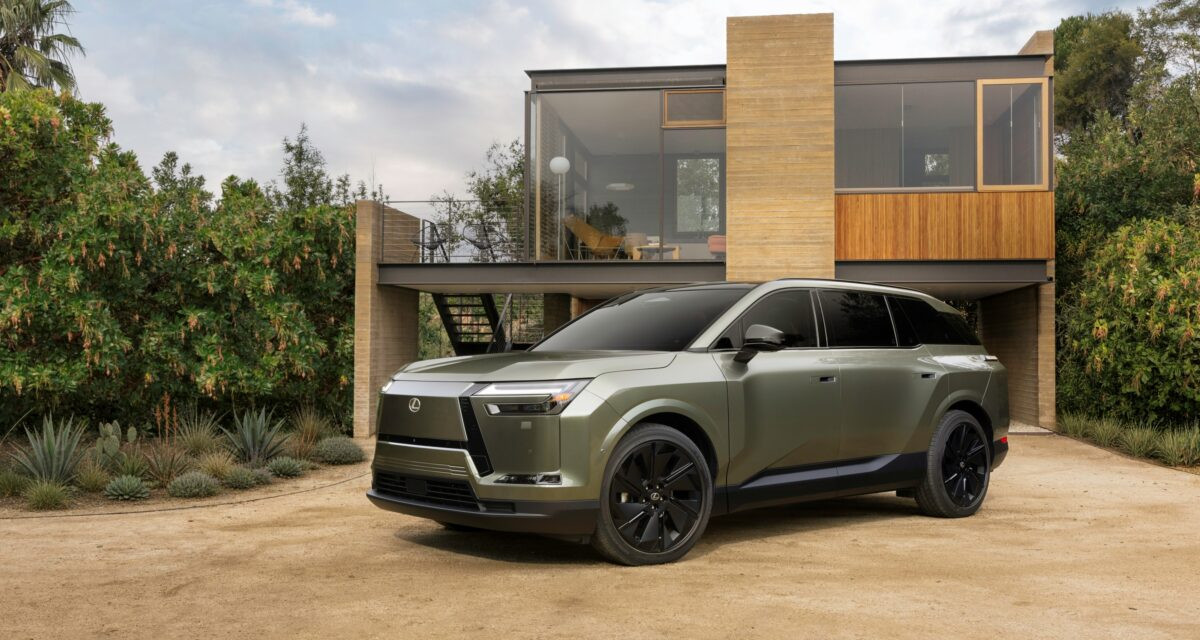 Lexus TZ дебютира като глобален електрически SUV