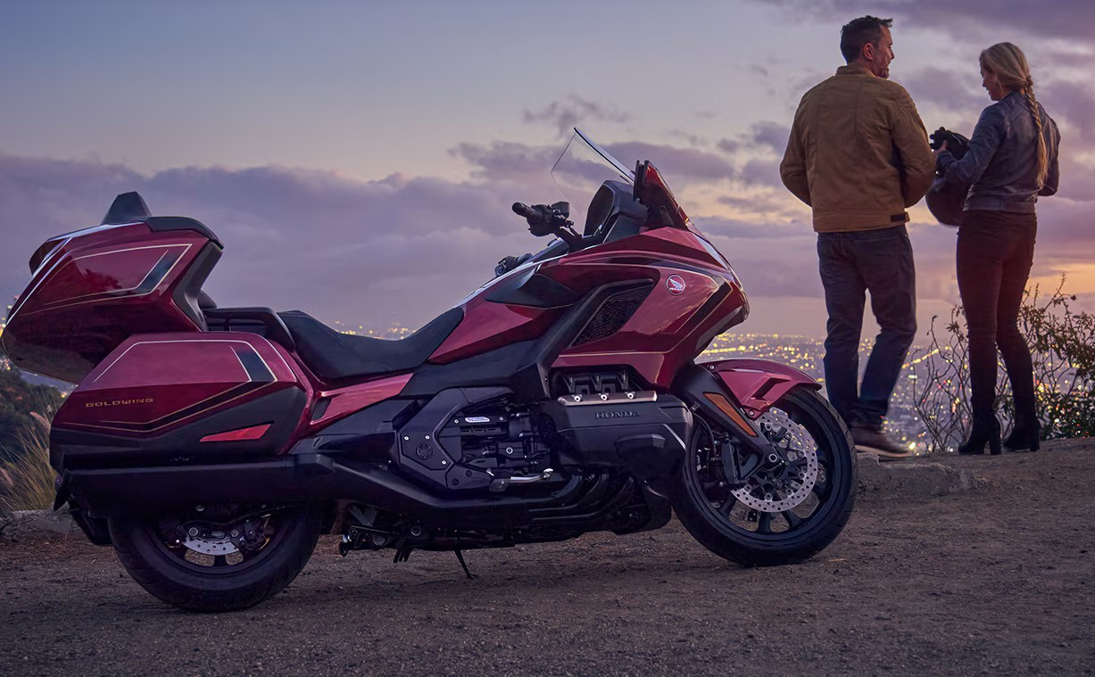 Honda Gold Wing Tour 2026: туринг легенда с издръжливост