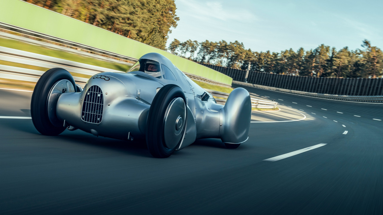 Audi възражда рекордния Auto Union Lucca с V16 чудовище