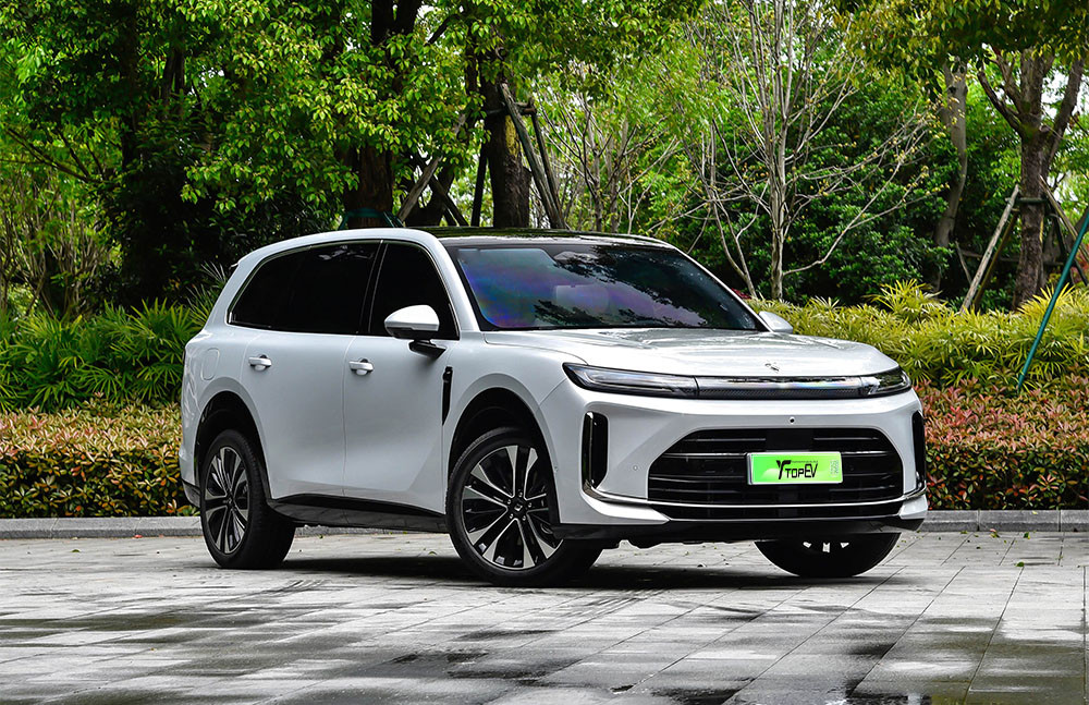 Baojun Huajing S дебютира с 525 к.с. и Huawei технологии в големия SUV клас