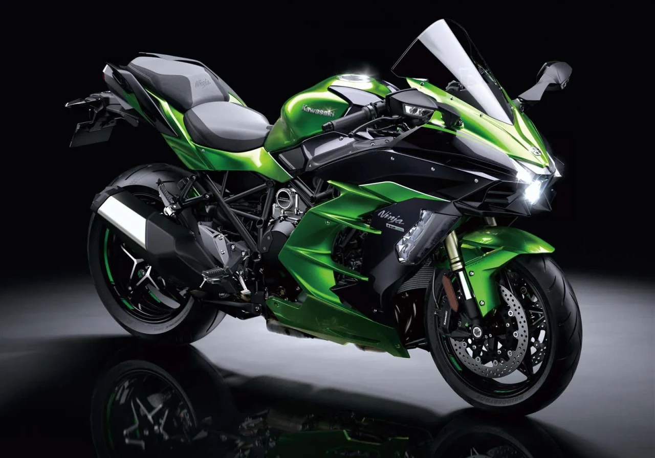 Kawasaki Ninja H2: компресорната философия, която още държи върха