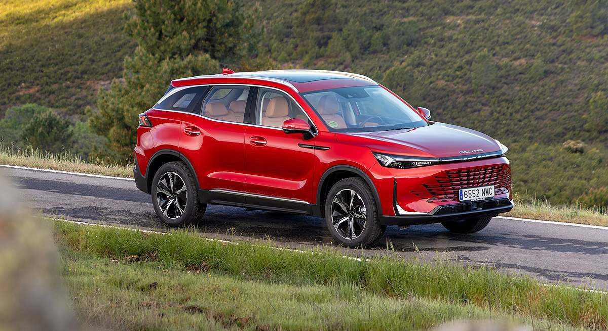 BAIC X75 излиза в Испания: голям SUV с 3 екрана и цена под 30 000 €