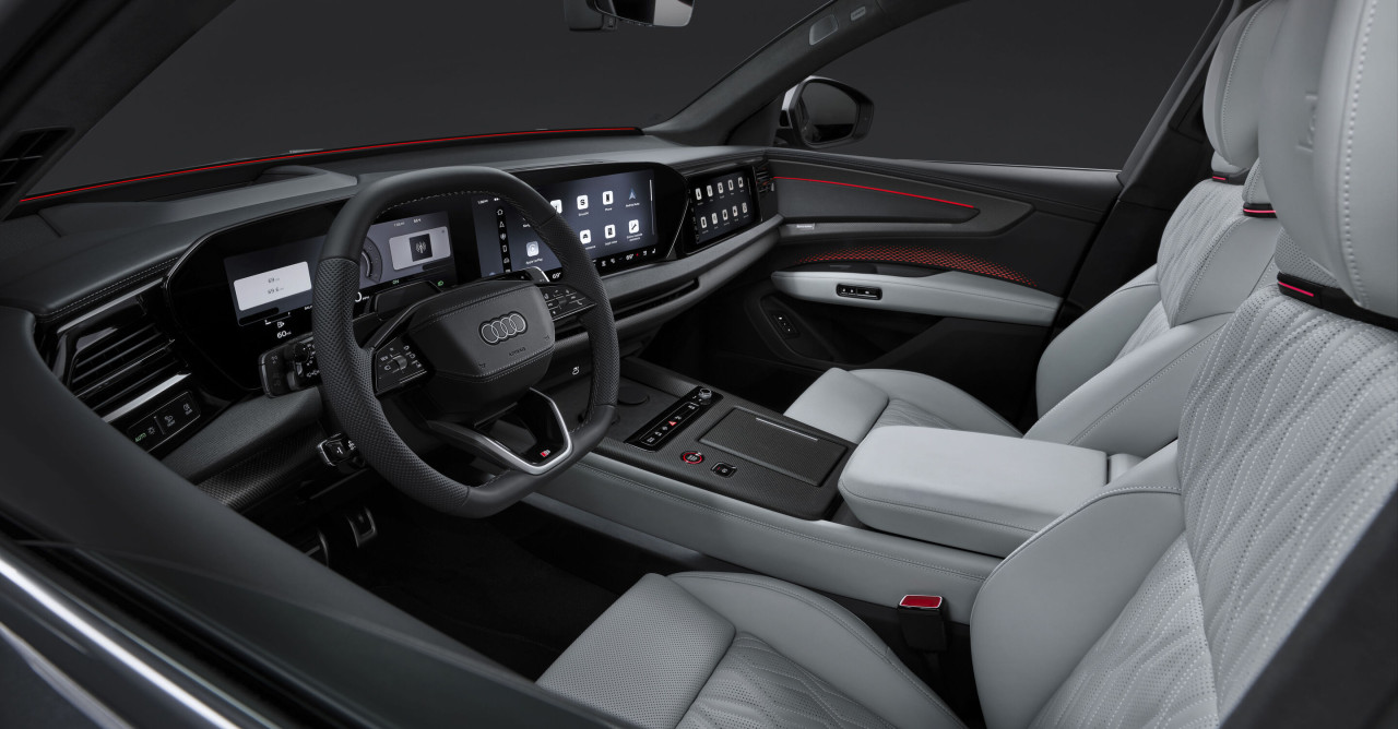 Audi Q9 разкри интериора си с електрически врати