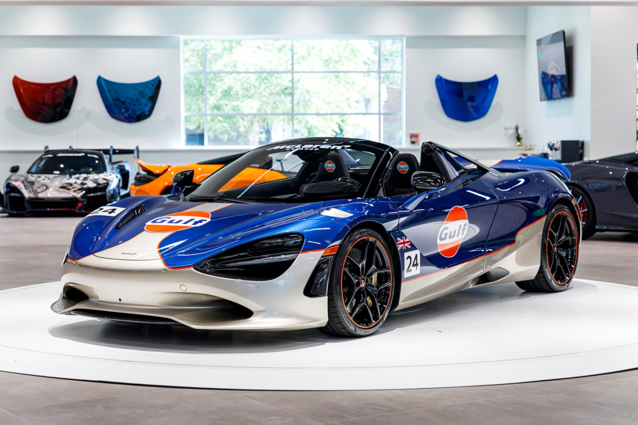 McLaren 750S Spider в Gulf визия излиза за продажба за $632 000