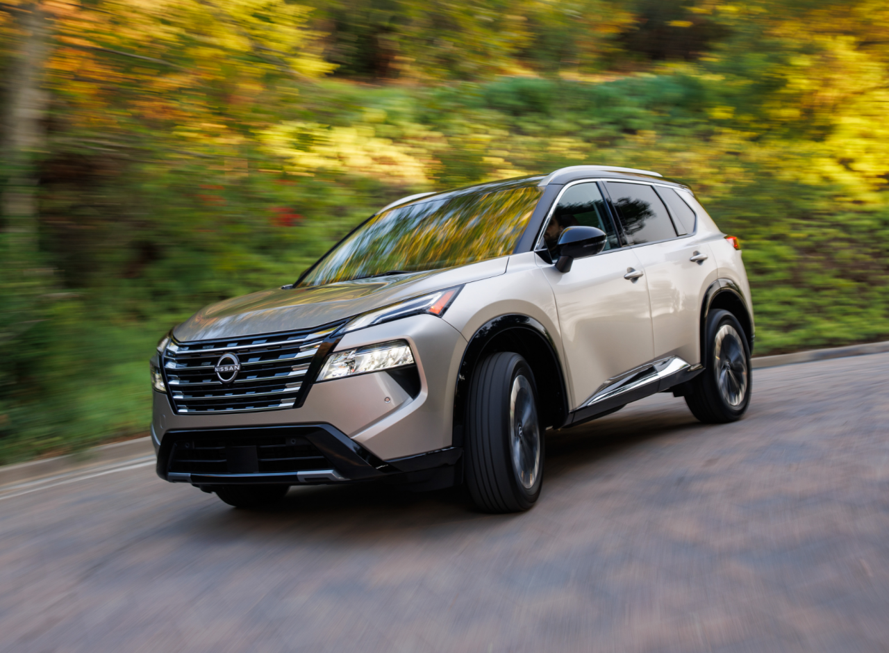 Nissan Rogue 2026 подбива Toyota RAV4 с по-ниска цена и повече екстри