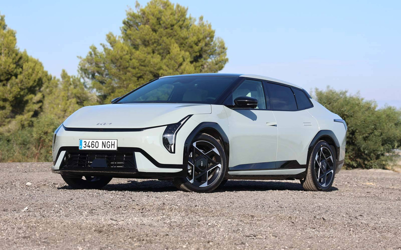 Kia EV4 в Канада: до 552 км пробег и нов EV седан подход