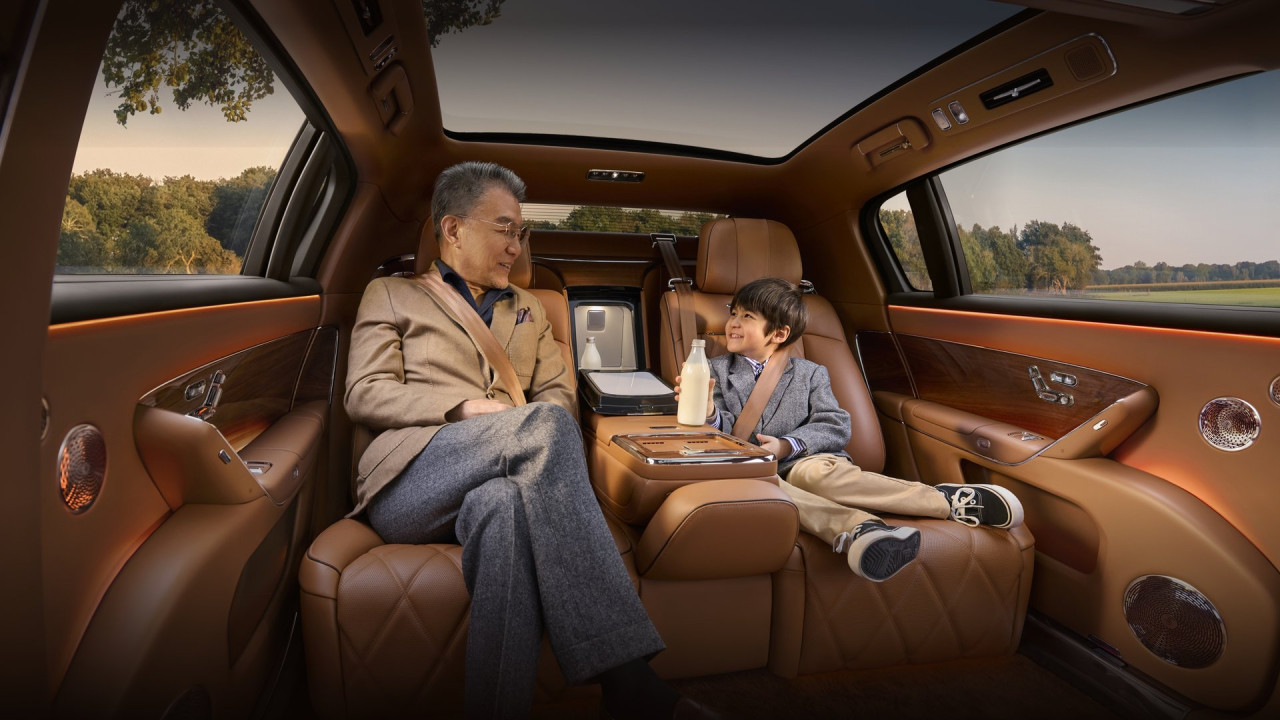 Maextro S800 атакува Maybach с лукс и технологии