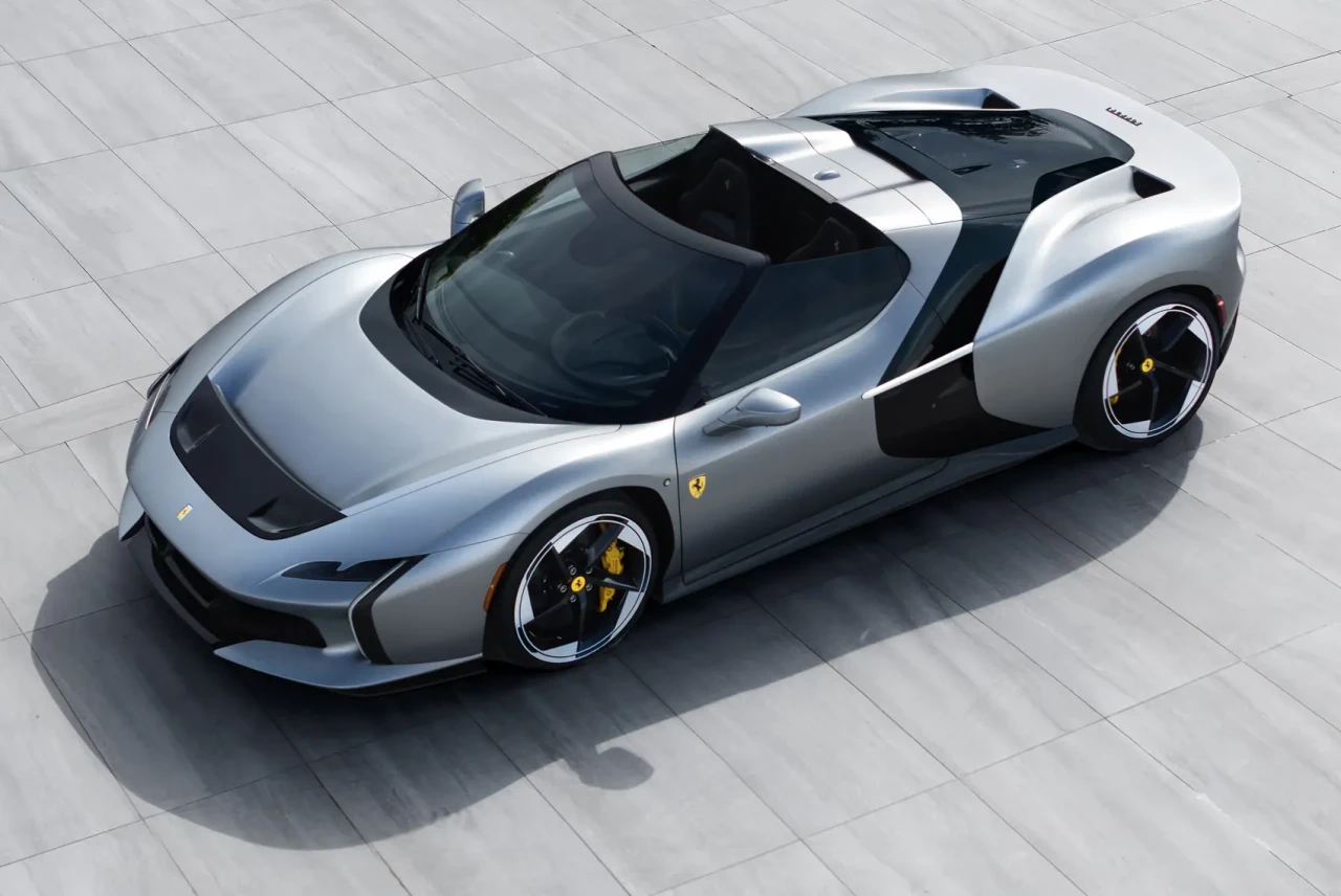 Ferrari HC25: уникален V8 роудстър без хибрид