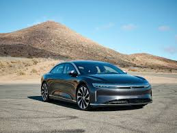 Lucid Air Grand Touring доминира по магистрален пробег