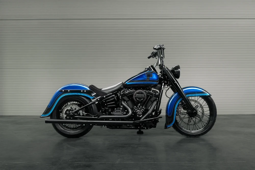 Harley-Davidson Heritage Classic Blue Dream с Chicano визия
