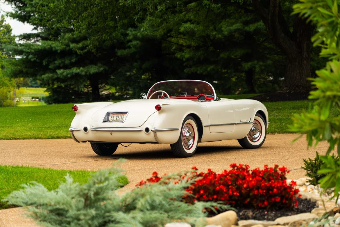 Chevrolet Corvette 1953 №220 за 350 000 долара
