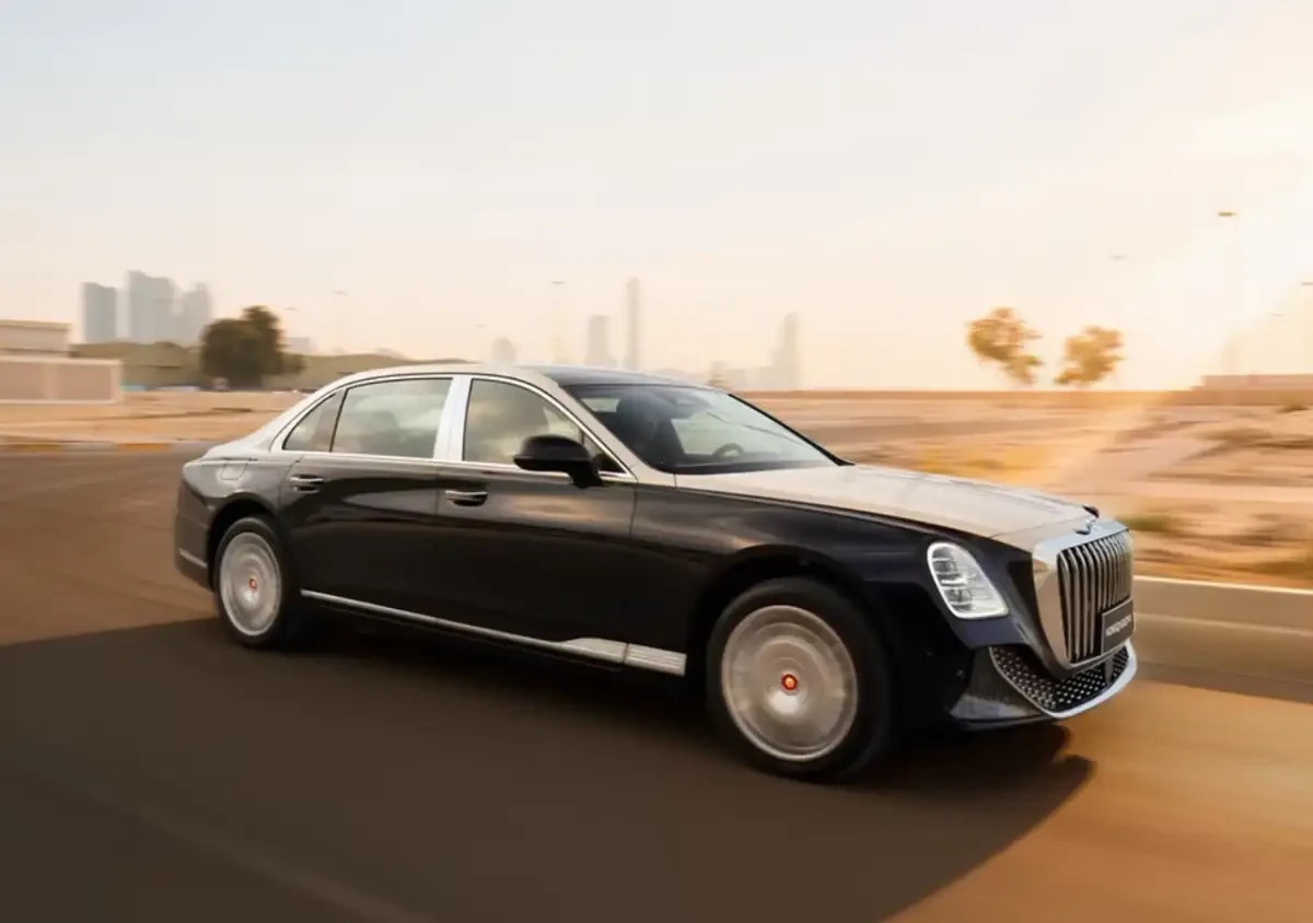 Hongqi Guoya Golden Sunflower с V8 и лимитирани квоти
