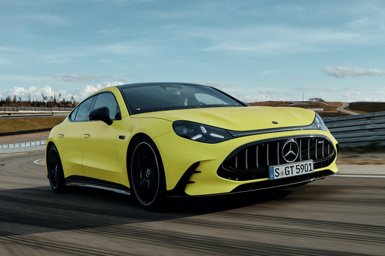 Mercedes-AMG GT 4-Door Coupe поставя нов рекорд при зареждане
