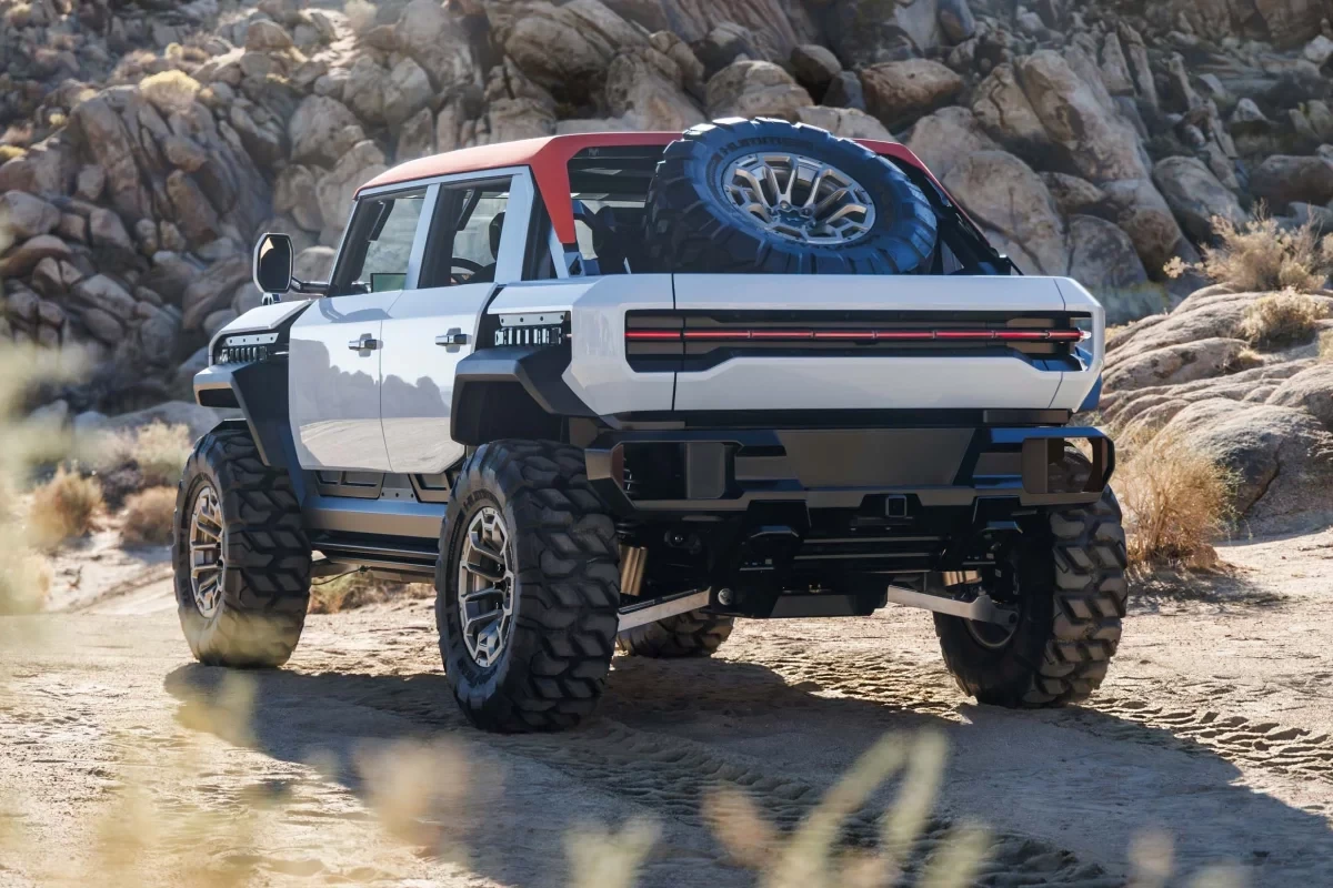 GMC Hummer X показва Flex Fab и нов офроуд подход