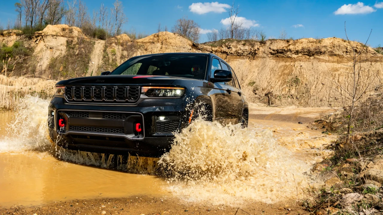 Jeep Grand Cherokee Trailhawk и Overland 2027 се завръщат