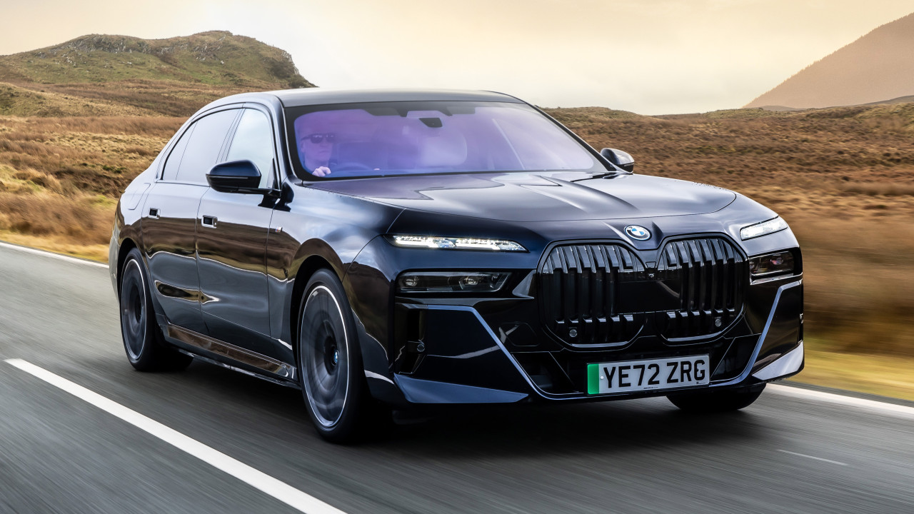 BMW Серия 7 обновява i7 с до 728 км пробег
