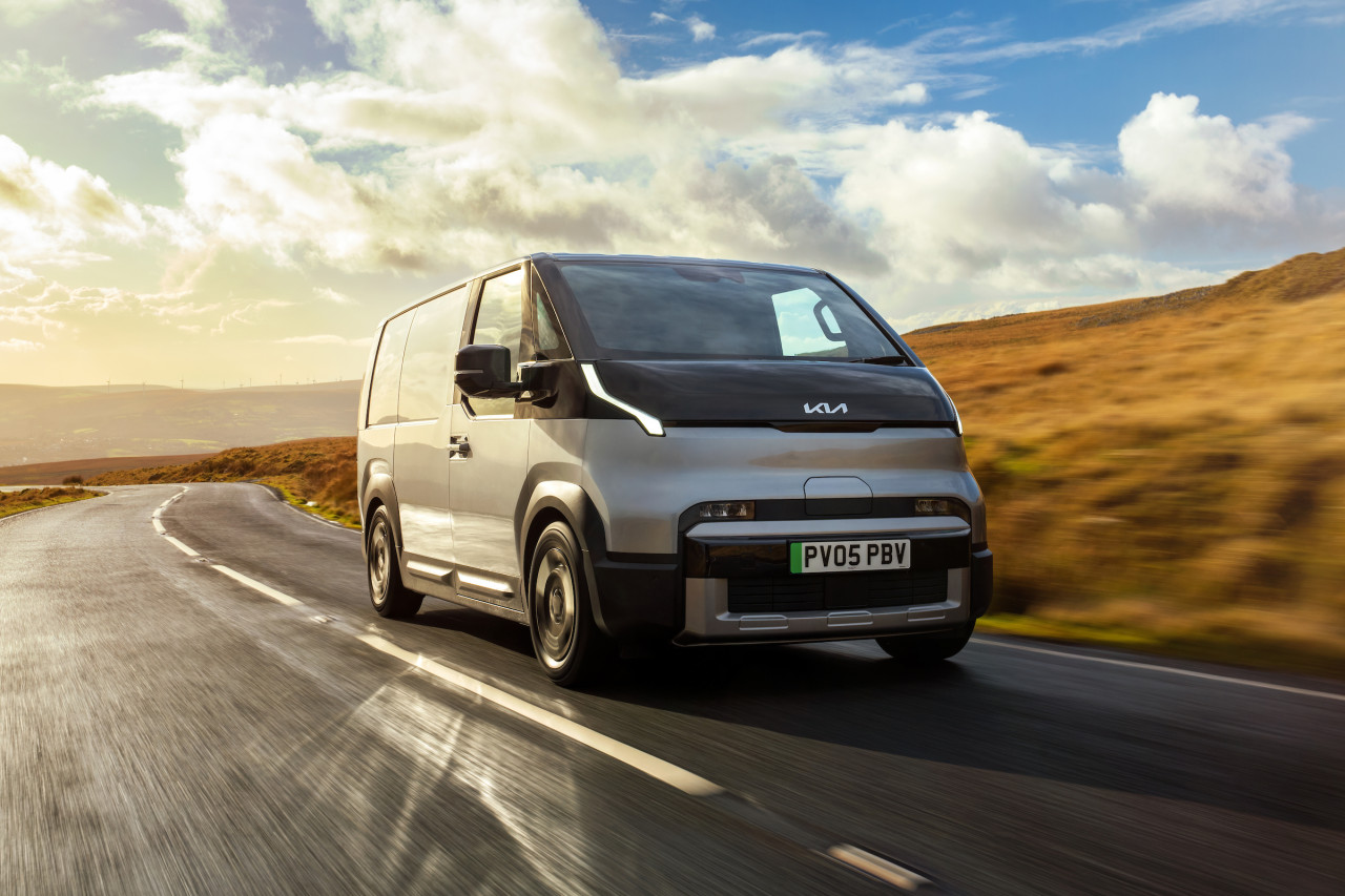 Kia PV5: ограничени доставки заради огромно търсене