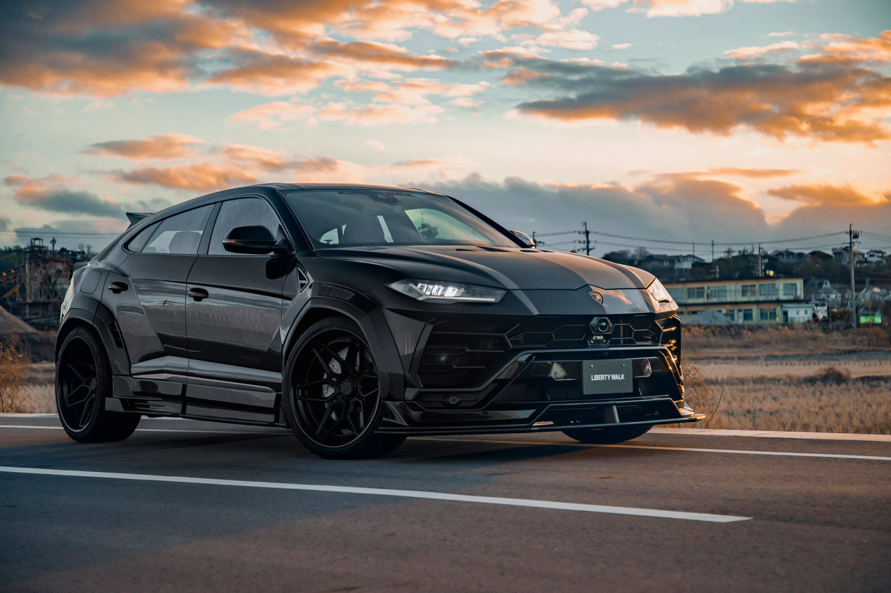 Liberty Walk показва Lamborghini Urus с widebody и агресивен аеропакет